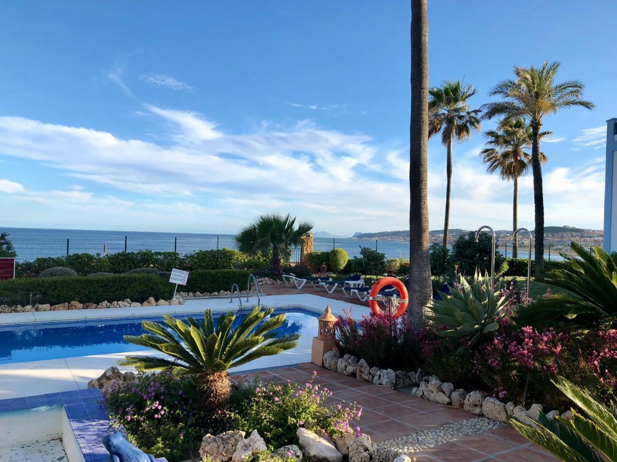 La Perla De La Bahia, Urbanizacion Gran Lujo Apartment Bahia de Casares Екстериор снимка
