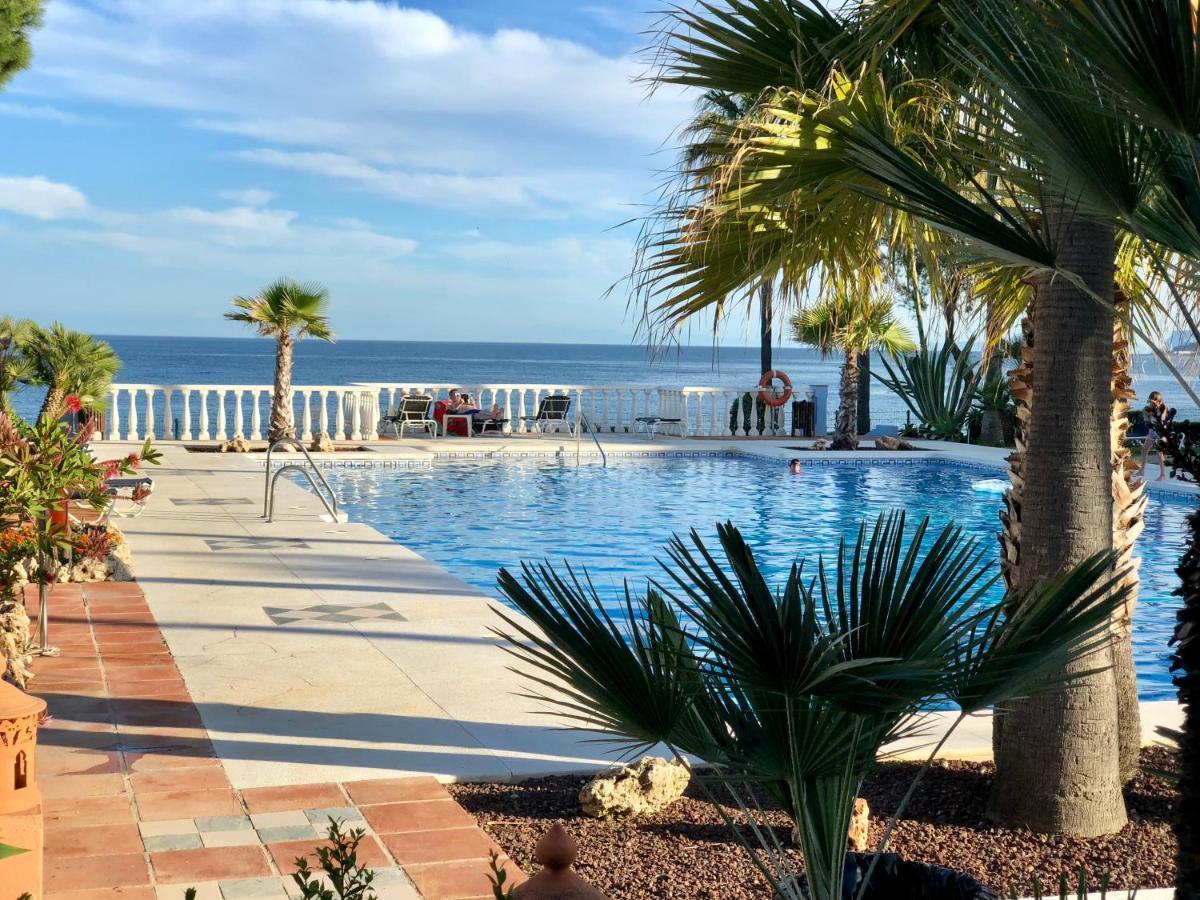 La Perla De La Bahia, Urbanizacion Gran Lujo Apartment Bahia de Casares Екстериор снимка