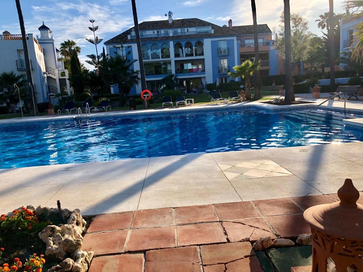 La Perla De La Bahia, Urbanizacion Gran Lujo Apartment Bahia de Casares Екстериор снимка